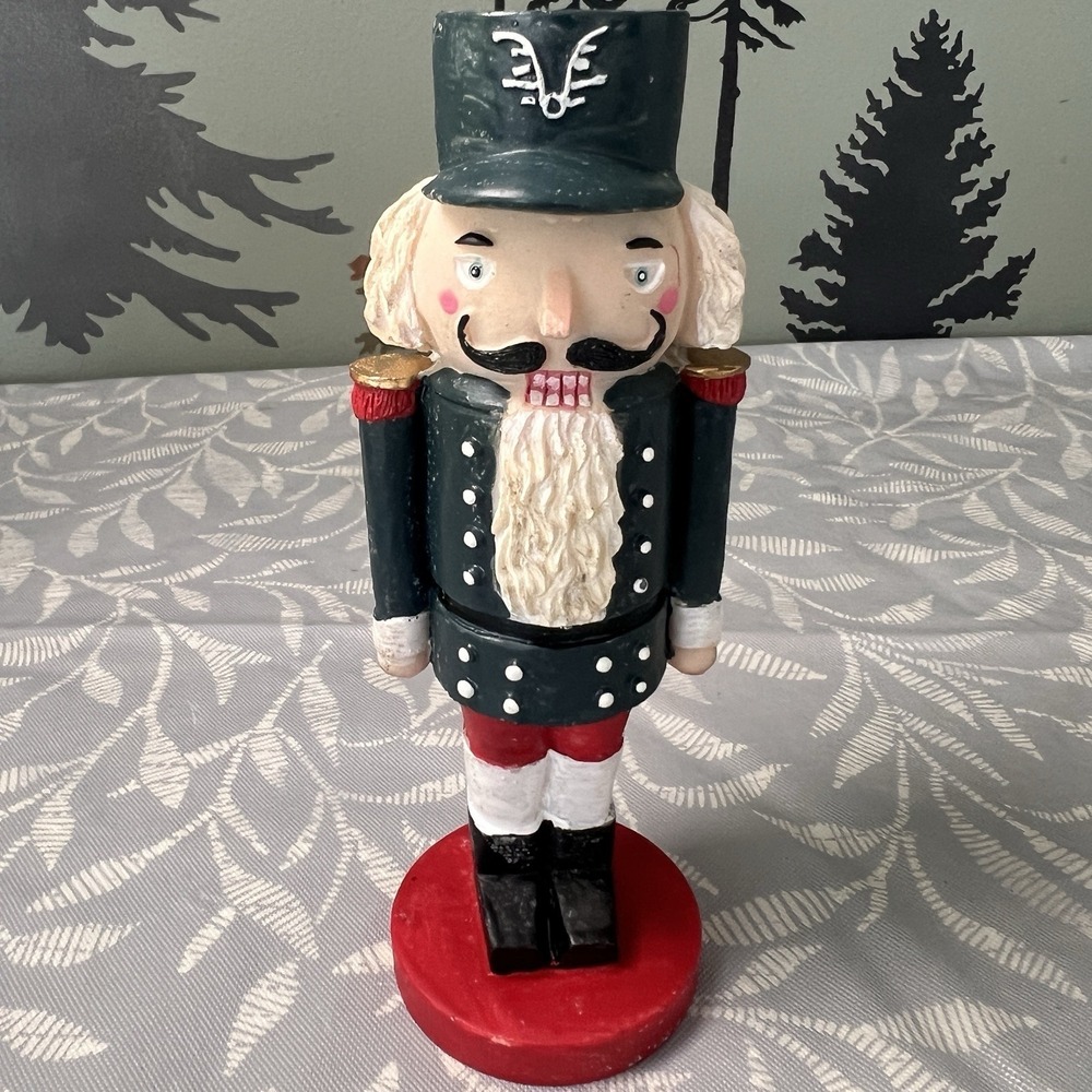 Resin Nutcracker Soldier Figurine 6"‎ tall standing At Attention Christmas decor
